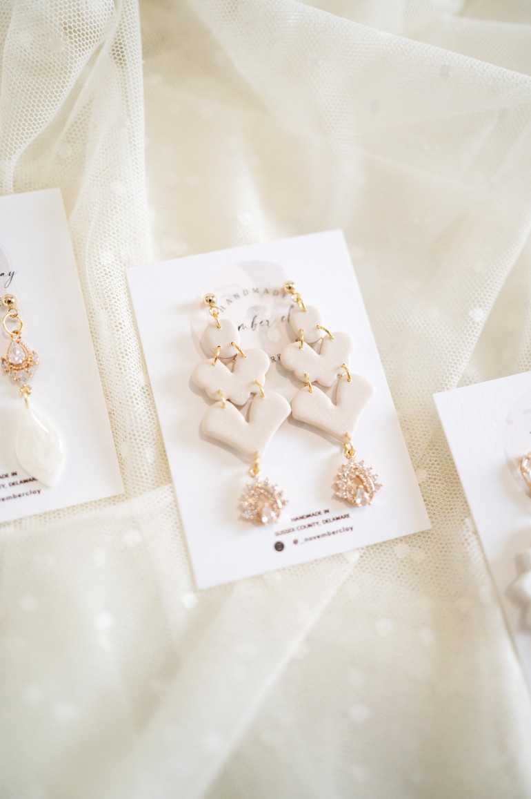 限定1点◍No.64 ＊handmade＊earring ◍ Hand-sculpted Designs by November Clay | Delaware Seaside Bride